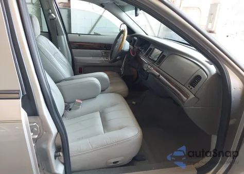 2005 Mercury Grand Marquis Ls/Lse from USA, damaged, VIN 2MEHM75W35X666628